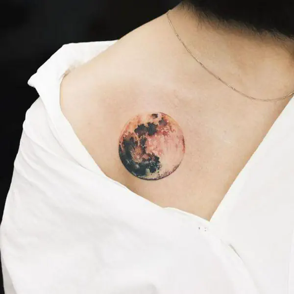 รูปภาพหน้าปกบทความ:รอยสักลาย 'ดวงจันทร์' สำหรับสาวช่างฝันยามค่ำคืน
