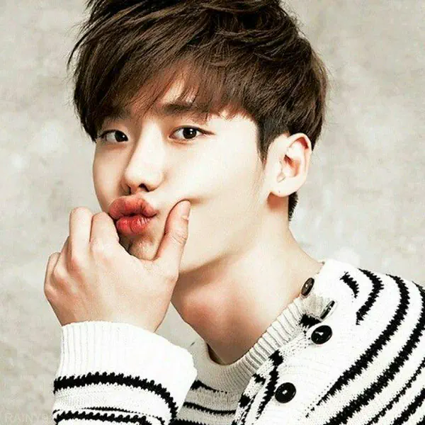 รูปภาพหน้าปกบทความ:ส่องความหล่อ ความน่ารัก ของหนุ่ม 'Lee Jong Suk' จาก 5 ซีรี่ส์ดัง!