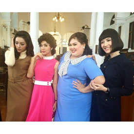 รูปภาพหน้าปกบทความ:พา 'แม่' ย้อนยุคสู่แฟชั่นเก๋ๆ ยุค 60's กันเถอะ!