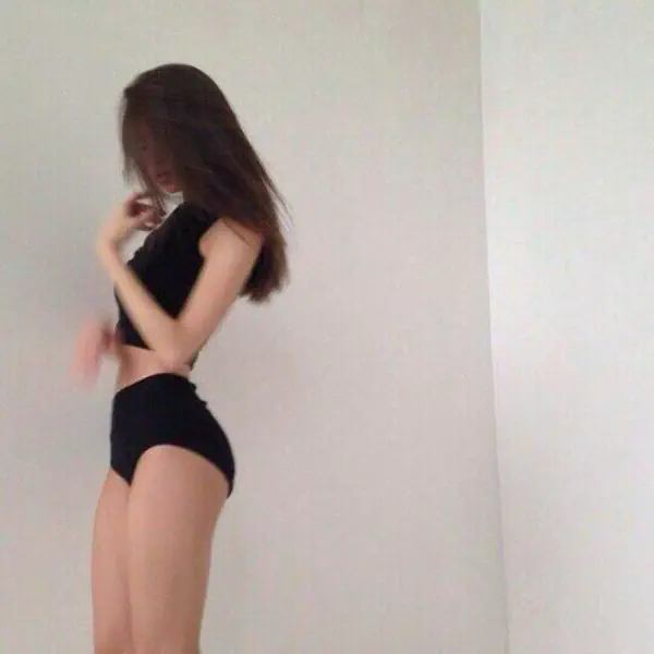 รูปภาพหน้าปกบทความ:8 ท่าบริหาร ลดทั่วร่าง 10 นิ้ว ใน 10 วัน