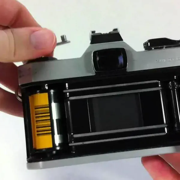 รูปภาพหน้าปกบทความ:งบน้อยต้องอ่าน! กล้องฟิล์ม 7 แบบ 'งบแค่ 500-2,500 บาท' #สำหรับมือใหม่