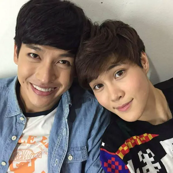 รูปภาพหน้าปกบทความ:เช็คให้รู้!! 5 สัญญาณที่เป็นอยู่ 'รัก' หรือแค่ 'ผูกพัน'