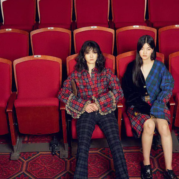 รูปภาพหน้าปกบทความ:ส่องสไตล์แฟชั่น แบรนด์ 'LUCKY CHOUETTE' ชิคสุด!! ในเกาหลี