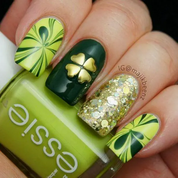 รูปภาพหน้าปกบทความ:31 ไอเดียทำเล็บเสริมดวง "Clover Nail" สำหรับเช้าวันพุธ!!