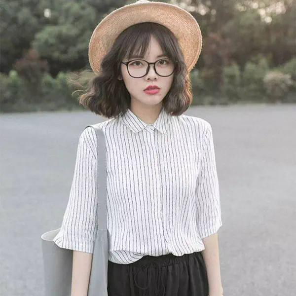 รูปภาพหน้าปกบทความ:น่ารักสุดพลัง! 30 ไอเดีย 'Curly Bob ผมสั้นดัดลอน' สุดคิ้วท์ >//<