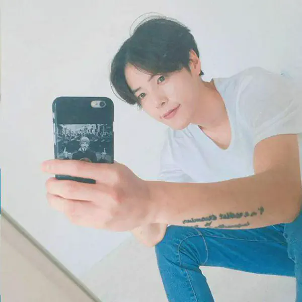 รูปภาพหน้าปกบทความ:กรี๊ด! รวม 20 ภาพ 'Ulzzang Boy มีรอยสัก' โอปป้าหล่อทะลุจอ!