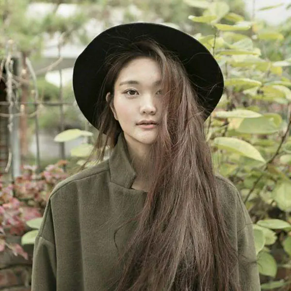รูปภาพหน้าปกบทความ:รวม 20 ไอเดียสีผม Ash Green เขียวหม่น ๆ สไตล์ ฮิปสเตอร์