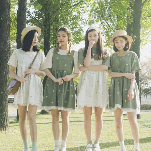 รูปภาพหน้าปกบทความ:20 ไอเดีย แต่งตัวสี 'เอิร์ธโทน' อบอุ่น น่ารัก เหมาะกับสาวเอเชีย