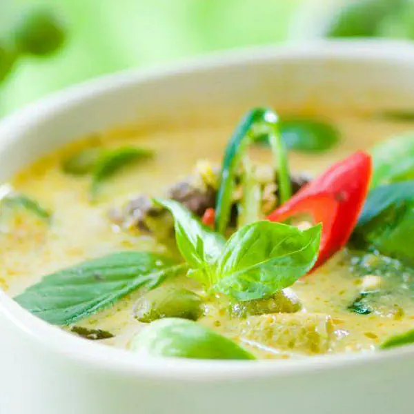 รูปภาพหน้าปกบทความ:10 อาหารไทยที่ต้องแนะนำให้เพื่อนต่างชาติได้ทาน!