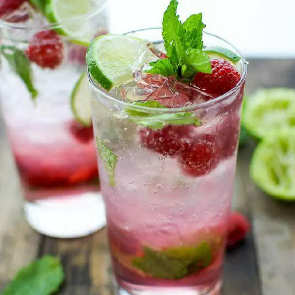 รูปภาพหน้าปกบทความ:'Cherry Lime Mojitos' ค็อกเทลมะนาวเชอร์รี่สูตรเด็ด ใช้เวลาแค่แป๊บเดียว