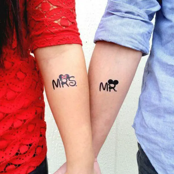 รูปภาพหน้าปกบทความ:20 ไอเดีย 'Mickey and Minnie Mouse tattoo' รอยสักน่ารักสุด cool ของวัยรุ่น !!