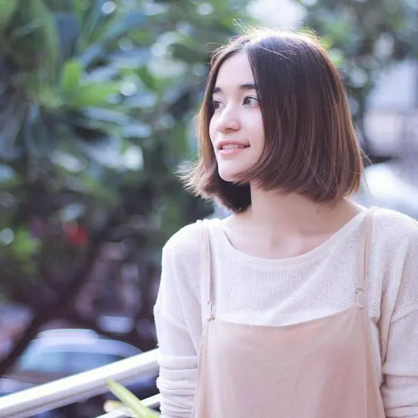 รูปภาพหน้าปกบทความ:ทรงผมสั้นสุดชิคของ "Zommarie" ส้ม-มารี สาวเสียงใสขวัญใจวัยรุ่น