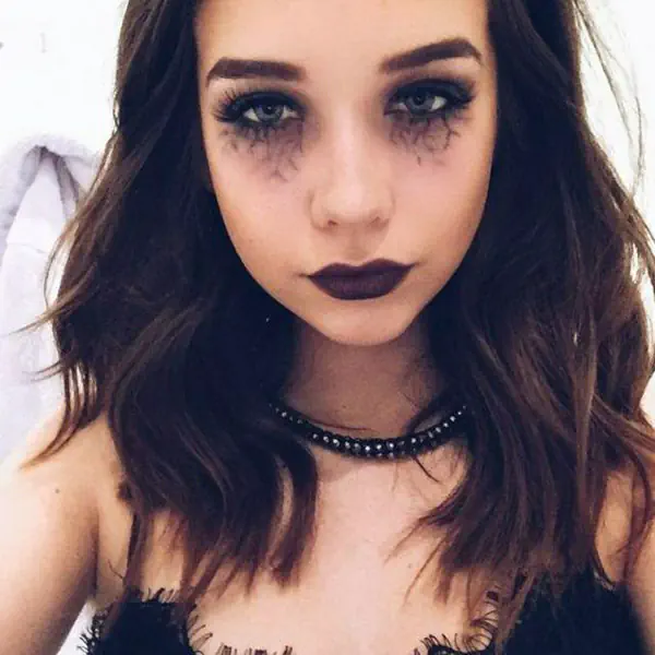 รูปภาพหน้าปกบทความ:รวมไอเดียแต่งหน้า Halloween makeup looks สวย ง่าย ทำตามได้สบาย