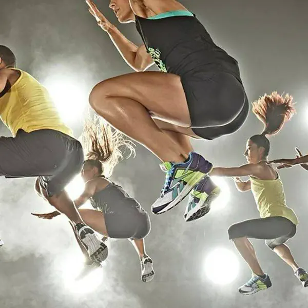 รูปภาพหน้าปกบทความ:ออกกำลังกาย แบบ 'Body Combat' เบิร์นแคลลอรี่ ให้เหงื่อหยดติ๋ง!!
