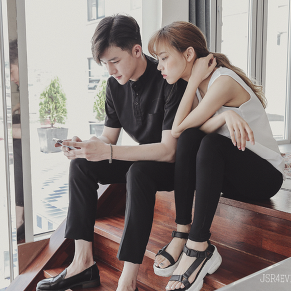 รูปภาพหน้าปกบทความ:Friend Zone!!! รวม 10 เพลงรักที่เขาจัดให้เราเป็นแค่เพื่อน T^T