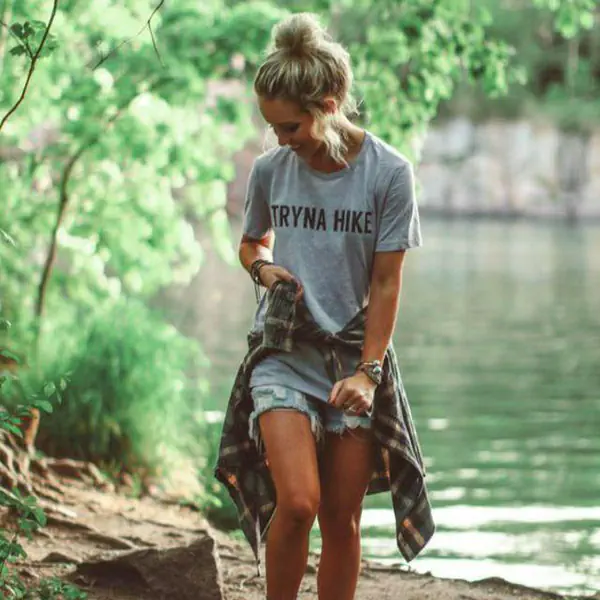 รูปภาพหน้าปกบทความ:25 แฟชั่นสไตล์ 'Adventure Girl' สวยดูดีแบบลุยๆ เที่ยวที่ไหนก็ไม่หลุดธีม