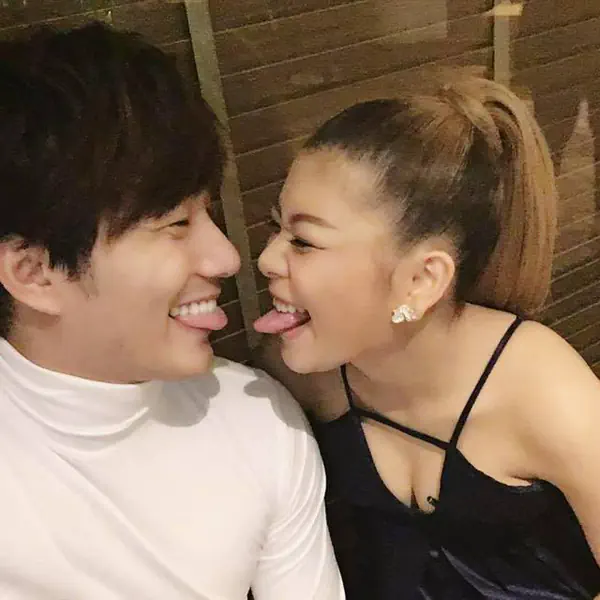 รูปภาพหน้าปกบทความ:รุ่นใหญ่ใจต้องนิ่ง!!! แท็กอ่อยเด็กรัวๆ กับ 10 ข้อดี ของการ 'คบสาวรุ่นพี่เป็นแฟน'