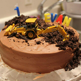 รูปภาพหน้าปกบทความ:6 ไอเดียเค้กวันเกิดสุดเจ๋ง ที่เจ้าของวันเกิดอย่างคุณต้องประทับใจ!