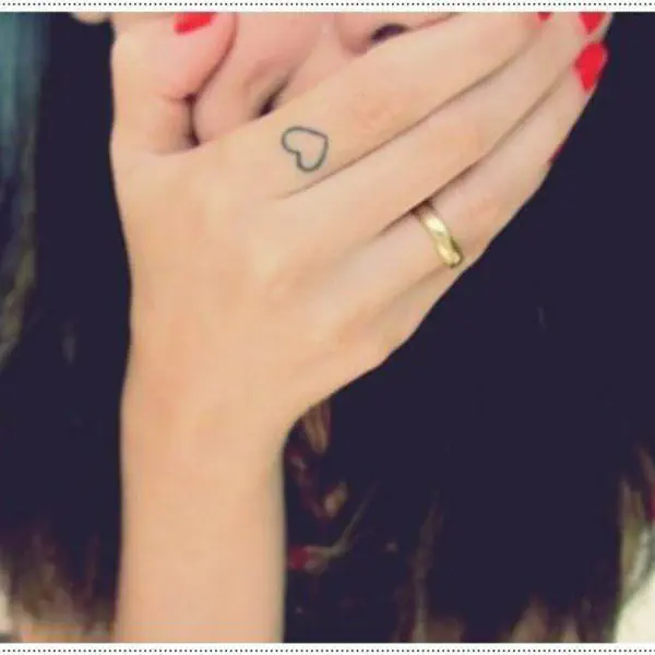 รูปภาพหน้าปกบทความ:30 ไอเดีย 'Heart Tattoo' รอยสักรูปหัวใจ สำหรับคนมีความรัก