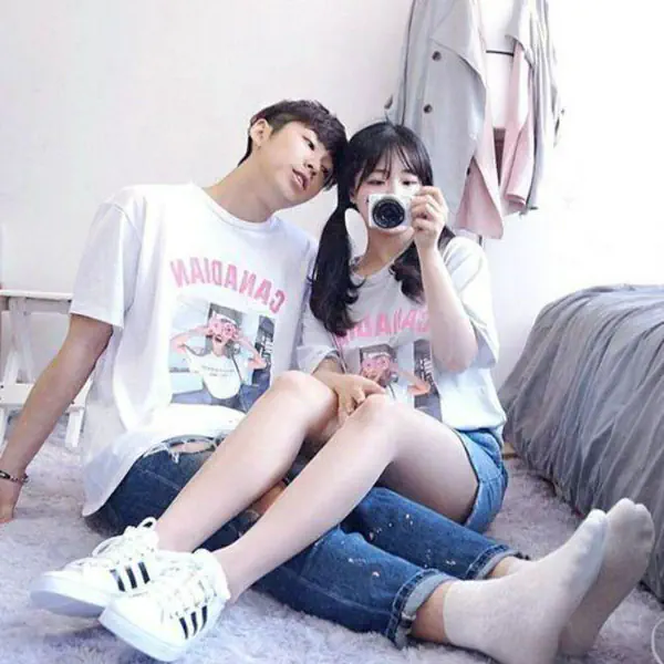 รูปภาพหน้าปกบทความ:10 ท่าโพสหวานๆ ชวนอิจฉาของ 'คู่รักเกาหลี' ที่นิยมโพสกัน!