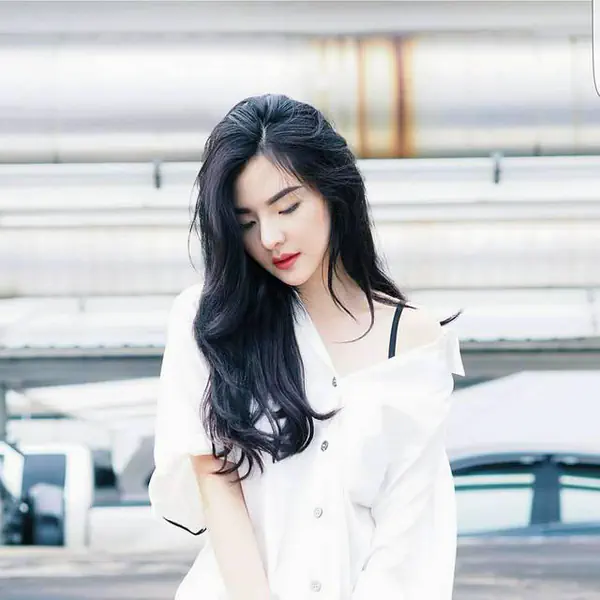 รูปภาพหน้าปกบทความ:ส่องเทรนด์แฟชั่นสีขาวสาวเฟิร์น เฌอลิน จาก IG : shrln.a เรียบหรูดูดีและเซ็กซี่สุดๆ ไปเลย