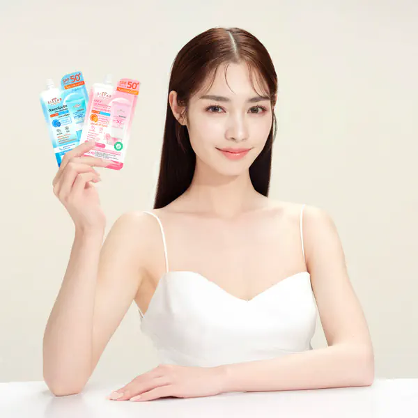 รูปภาพหน้าปกบทความ:รีวิวกันแดดไฮบริดจากแบรนด์ซิสต้าร์ กันแดดเนื้อบางเบา ไม่รบกวนเมคอัพ