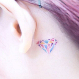 รูปภาพหน้าปกบทความ:20 ไอเดีย "รอยสักหลังหู" แอบซ่อนความน่ารักไว้ ให้คนช่างสังเกตได้เห็น!