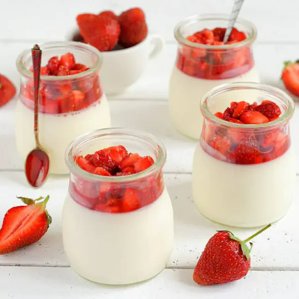 รูปภาพหน้าปกบทความ:วิธีทำ 'พานาคอตต้า(Panna Cotta)' เมนูง่ายๆ เปรี้ยวหวานหอมมัน