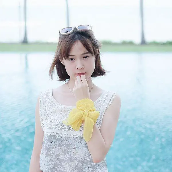 รูปภาพหน้าปกบทความ:20 ไอเดีย 'ทรงผมหน้าม้าแสกกลาง' สวย ใส สไตล์เกาหลี คิ้วท์ไปอี๊กกกก