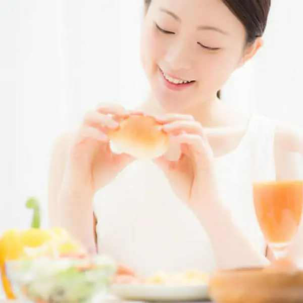 รูปภาพหน้าปกบทความ:แนะนำ 'อาหารควรกินเป็นอย่างแรกของวัน' ที่สาวๆ อาจไม่เคยรู้มาก่อน