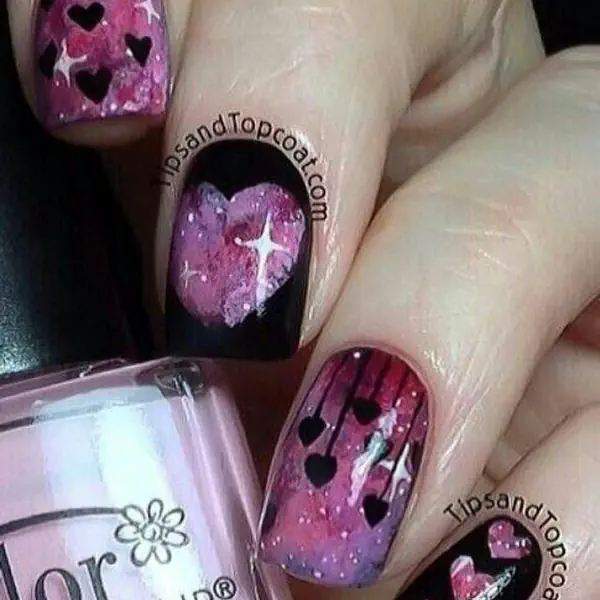 รูปภาพหน้าปกบทความ:แฟชั่นเล็บแนวใหม่ 'Pink & Black' ชมพู ดำ เจิดจ้า ไฉไล สไตล์วัยรุ่น