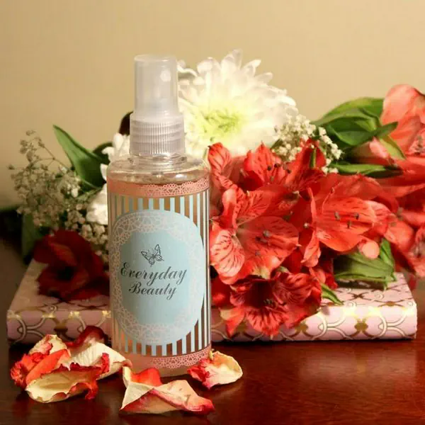 รูปภาพหน้าปกบทความ:DIY Rosewater Spray สเปรย์น้ำกุหลาบฉบับโฮมเมด หอมชื่นใจสุดฟิน