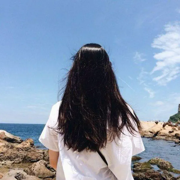 รูปภาพหน้าปกบทความ:20 ไอเดียถ่ายรูปของ 'สาวผมดำยาว' แบบไม่ต้องเห็นหน้า สวยชิคๆ ดูฮิปสเตอร์เบาๆ