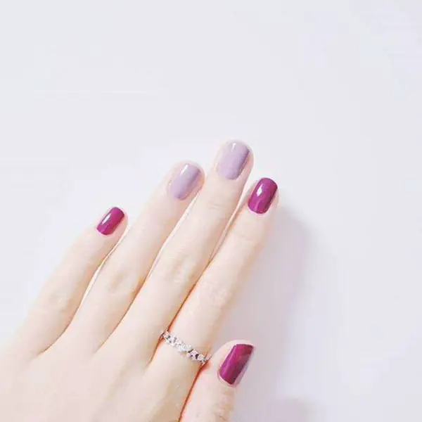 รูปภาพหน้าปกบทความ:20 ไอเดียทาเล็บ 'สีพื้นง่ายๆ' แต่ดูเรียบหรู สวยวนไปค่ะซิส!
