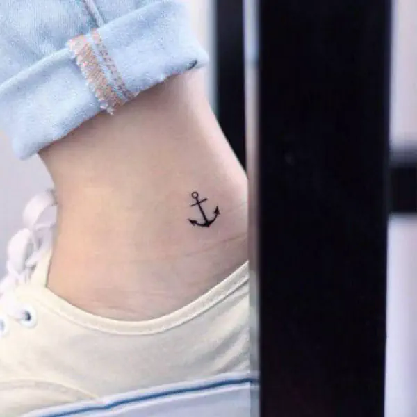 รูปภาพหน้าปกบทความ:ไอเดียรอยสักสุดเก๋รูป 'สมอเรือ' เหมาะกับสาวๆ ที่ชื่นชอบทะเล