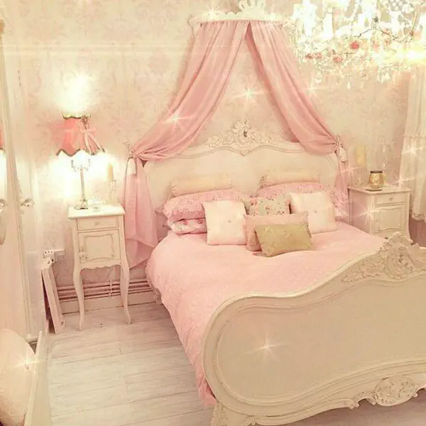 รูปภาพหน้าปกบทความ:รวมไอเดีย 'ห้องนอนวินเทจสีชมพู' สวยคลาสสิค 👸