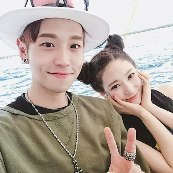 รูปภาพหน้าปกบทความ:8 เคล็ดลับ คุยกันยังไง ให้ผู้ชาย 'ชอบ' คุณ !!!