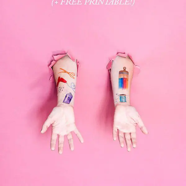 รูปภาพหน้าปกบทความ:DIY : สติกเกอร์แทททู ทำเองง่ายๆ ได้อย่างใจ!