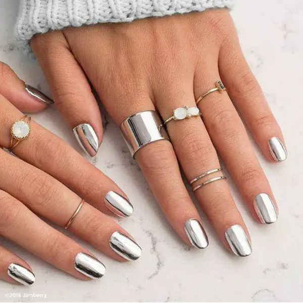 รูปภาพหน้าปกบทความ:ไอเดียเพ้นท์เล็บสีเมทัลลิค "Gorgeous Metallic" สุดเงางาม จนเหมือนกลายเป็นโลหะ!