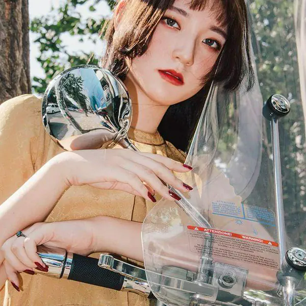 รูปภาพหน้าปกบทความ:รวมไอเดียทรงผมสุดแนว "หน้าสั้น-หลังยาว" ของสาวเกาหลี เจ้าของ IG : dear___deer