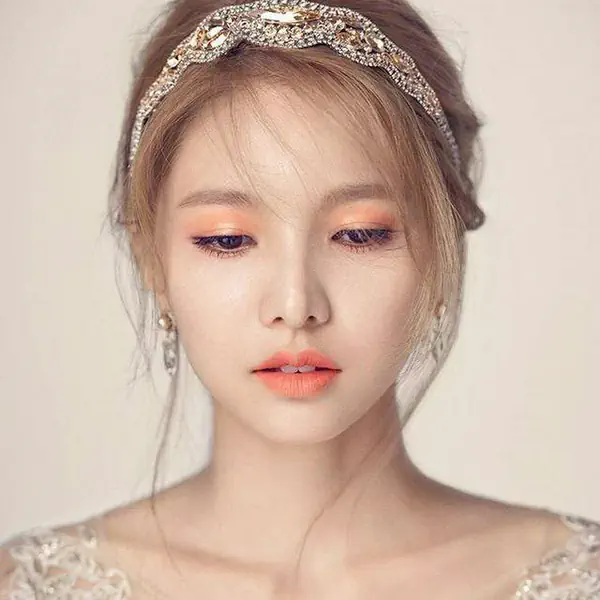 รูปภาพหน้าปกบทความ:5 เคล็ดลับการ 'แต่งหน้าไปงานกลางคืน' ให้สวยเป๊ะ หนุ่มๆ หลง❤