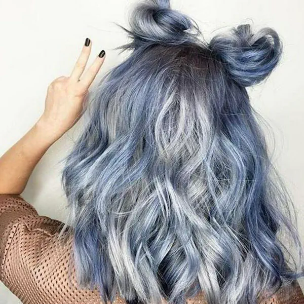 รูปภาพหน้าปกบทความ:Denim hair ผมสวยสีน้ำเงิน ดูสวยเท่ มีเสน่ห์ น่าค้นหา
