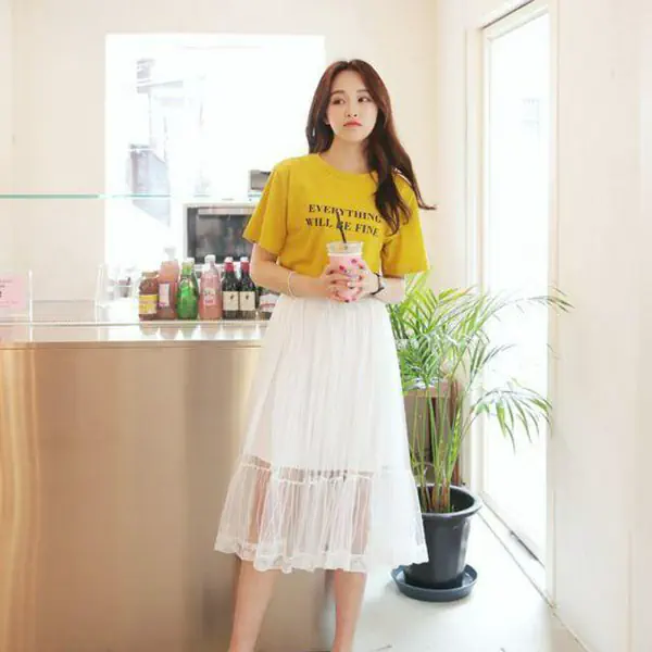 รูปภาพหน้าปกบทความ:รวม 20 ไอเดียแฟชั่น 'กระโปรงยาวสีขาว' ใส่ให้สวย ไม่เชย แถมดูชิคมีสไตล์!