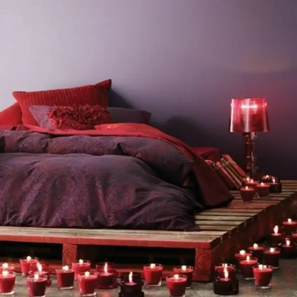รูปภาพหน้าปกบทความ:ไอเดียแต่งห้องนอนสี 'redmaroon' มีเสน่ห์ ลึกลับ น่าค้นหา
