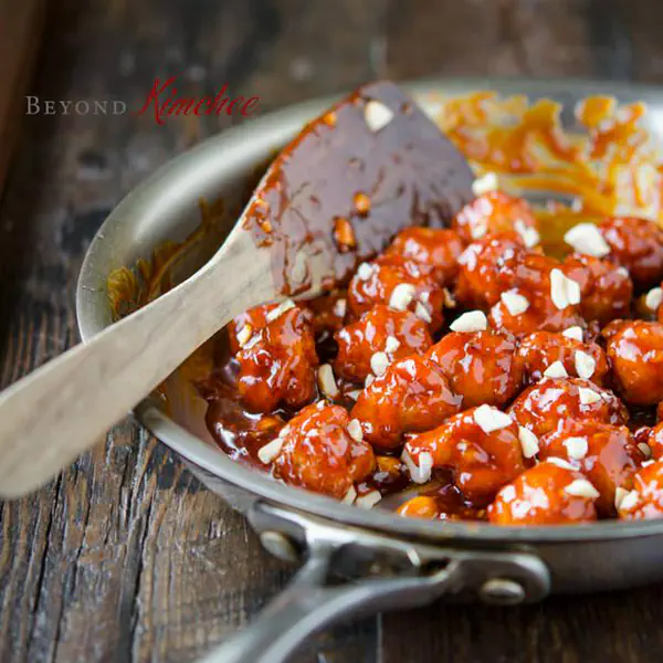 รูปภาพหน้าปกบทความ:อาหารเกาหลี 'ไก่ทอดคลุกซอส' กรอบอร่อย ทำได้ไม่ยากอย่างที่คิด