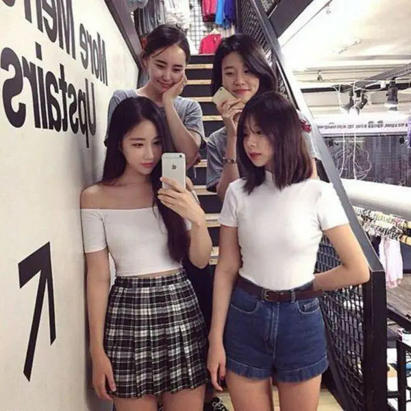 รูปภาพหน้าปกบทความ:6 แชททริค ไว้แชทกับคนที่แอบชอบ ยังงี้แหละได้ผล!