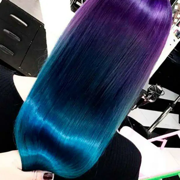 รูปภาพหน้าปกบทความ:หนึ่ง บวก หนึ่ง = สวยปัง! รวมไอเดีย 'สีผมโทนม่วงและฟ้า' ความผสมผสานที่ลงตัว