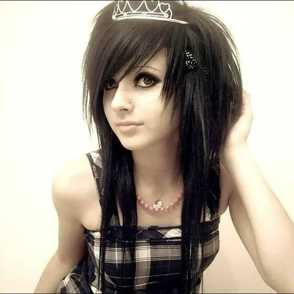 รูปภาพหน้าปกบทความ:ทรงผมสวยๆ สไตล์สาว EMO สวย เท่ เปรี้ยว แรง !!