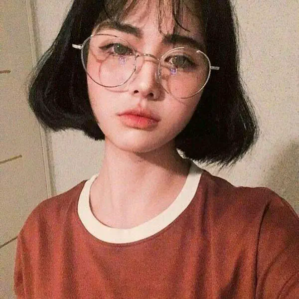 รูปภาพหน้าปกบทความ:รวม 25 ไอเดีย 'สาวแว่นผมสั้น' ลุคใสๆ น่ารักๆ ไม่แก่ ไม่ป้า ไม่เนิร์ด!!