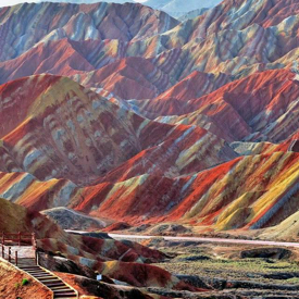 รูปภาพหน้าปกบทความ:ตระการตากับ "ภูเขาสายรุ้ง" สถานที่สุดมหัศจรรย์ที่มีอยู่จริง ไม่ต้องพึ่ง Photoshop!!